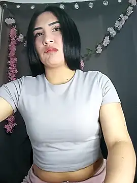 Emy cutee online show from December 20, 2025, 1:14 pm