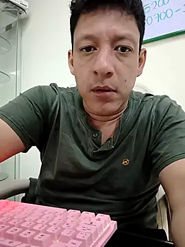 Snapshot of KairoStormX chatting on December 18, 2025, 2:27 am KairoStormX online show from December 18, 2025, 2:27 am