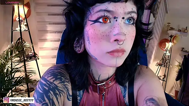 AryRousse online show from May 25, 2026, 4:01 am