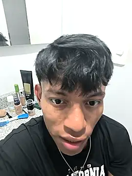 santinaughty online show from April 15, 2026, 1:00 am