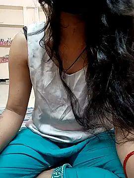 Snapshot of Rukmadi_hot chatting on May 18, 2026, 3:28 am Rukmadi hot online show from May 18, 2026, 3:28 am