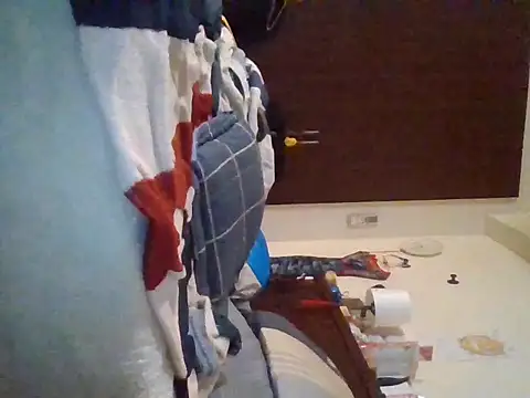 ilove90123 online show from March 28, 2026, 9:43 am