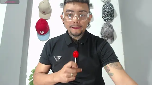 BASTIAN NICOLAS  online show from February 14, 2026, 4:02 am