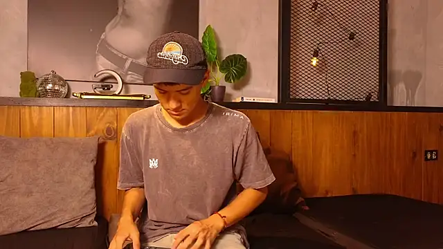 isaac grimm online show from April 17, 2026, 7:28 pm