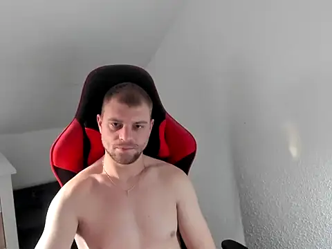 ladny92 online show from March 8, 2026, 4:32 pm