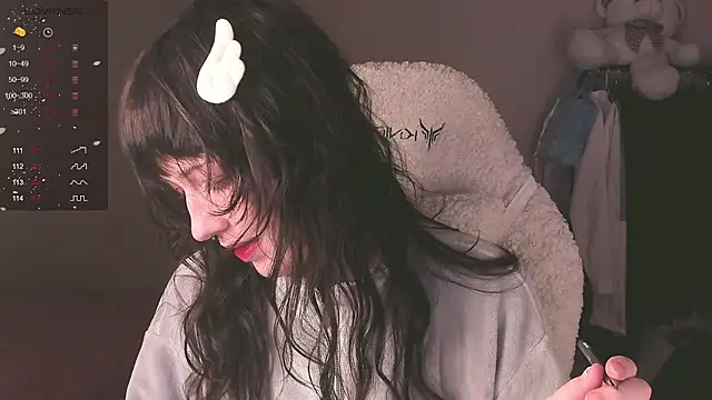 MePretty online show from November 29, 2025, 1:00 pm