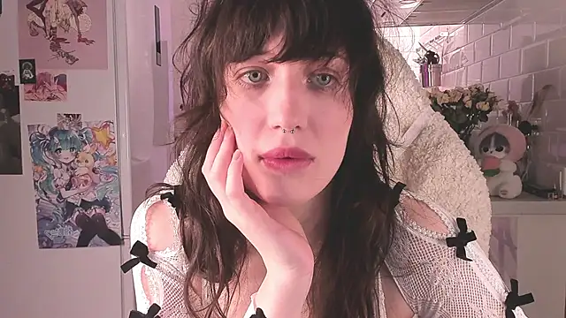 MePretty online show from December 26, 2024, 2:33 am