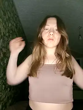 lindapierse online show from December 18, 2025, 9:51 pm