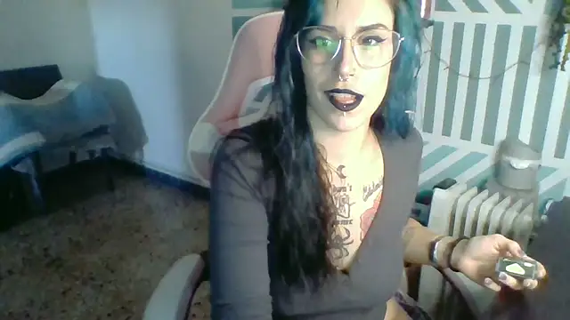 blackrose1997 online show from December 5, 2025, 2:26 pm