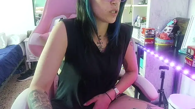 Snapshot of blackrose1997 chatting on May 23, 2026, 3:44 pm blackrose1997 online show from May 23, 2026, 3:44 pm