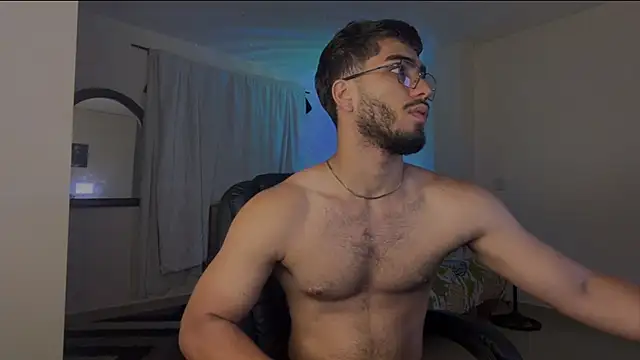 Franco banderas online show from April 16, 2026, 9:04 pm