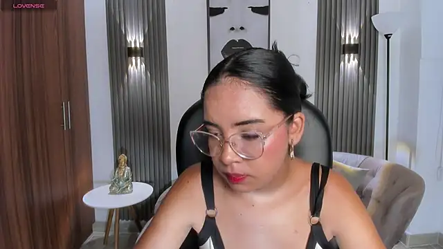 alana martiins online show from July 15, 2026, 7:21 pm