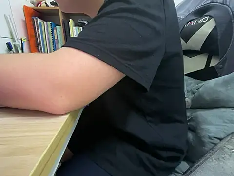 hiiiizzzz online show from March 1, 2026, 4:29 pm