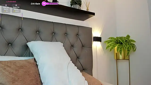 keniaa28  online show from February 11, 2026, 1:11 pm