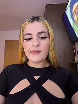 kira velour online show from December 20, 2025, 11:51 pm