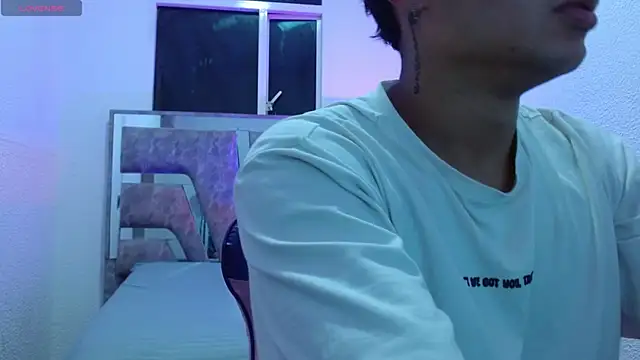 Snapshot of Nickyyho chatting on December 1, 2025, 2:56 am Nickyyho online show from December 1, 2025, 2:56 am