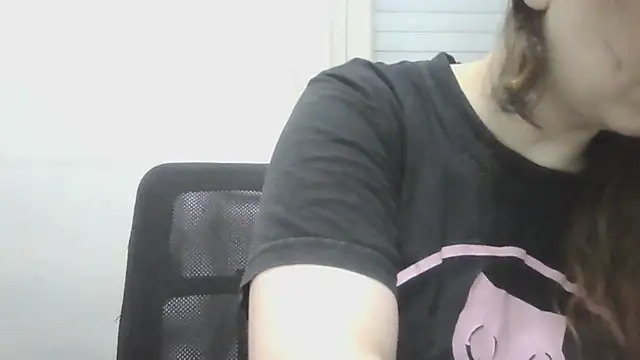 Snapshot of Darkytah chatting on January 7, 2026, 7:52 pm Darkytah online show from January 7, 2026, 7:52 pm