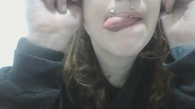 Snapshot of Darkytah chatting on December 19, 2025, 4:38 am Darkytah online show from December 19, 2025, 4:38 am