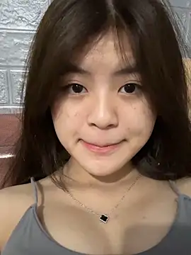 Snapshot of Cheerful-girl chatting on November 30, 2025, 5:58 pm Cheerful-girl online show from November 30, 2025, 5:58 pm