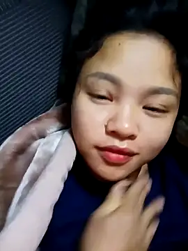 Snapshot of Pretty-haert chatting on February 4, 2026, 10:49 pm Pretty-haert online show from February 4, 2026, 10:49 pm