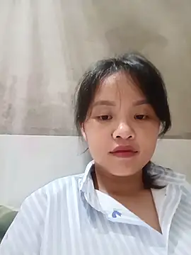 Pretty-haert online show from June 19, 2026, 4:02 pm