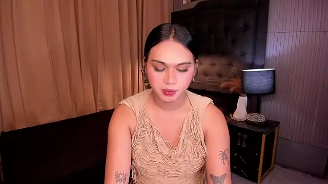 Snapshot of asianhugecockjulia chatting on February 12, 2026, 12:21 am asianhugecockjulia online show from February 12, 2026, 12:21 am