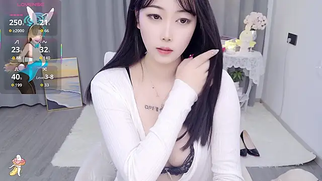 Xania xx online show from February 10, 2026, 9:14 pm