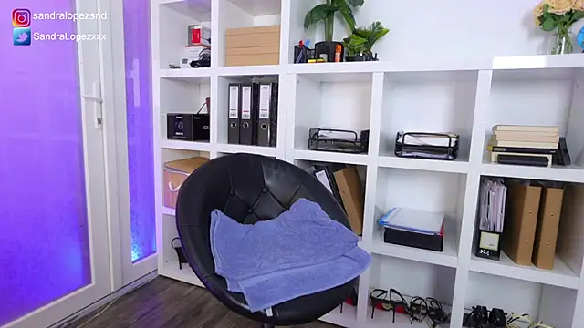 SandraLopezxx online show from March 7, 2025, 10:54 pm