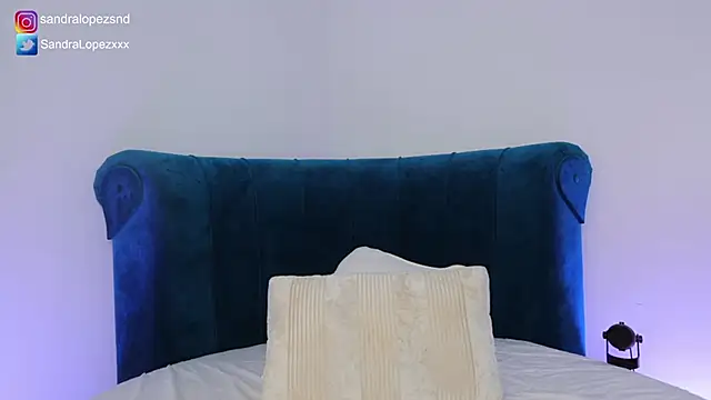 SandraLopezxx online show from February 22, 2025, 9:48 pm
