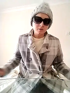 Snapshot of Amy01112 chatting on April 20, 2026, 2:18 pm Amy01112 online show from April 20, 2026, 2:18 pm