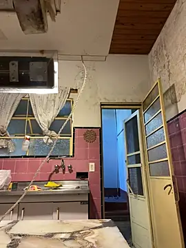 Petebulimia online show from March 18, 2026, 11:24 am