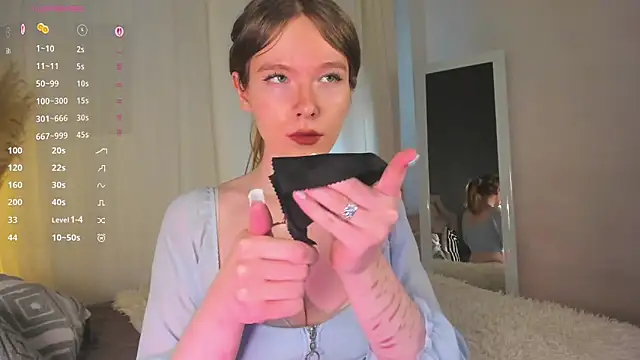 AnGee  online show from April 13, 2026, 4:33 pm