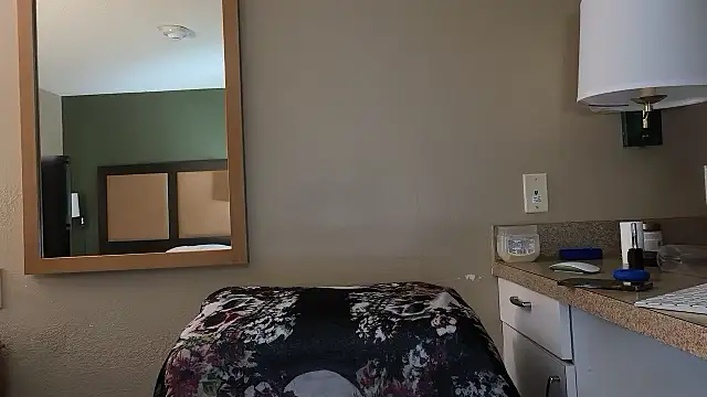 DanteKnightBWC online show from April 17, 2026, 4:32 pm