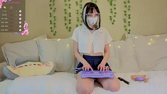 LunaNyan online show from February 13, 2026, 8:14 am