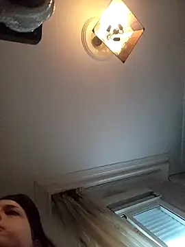 gatitachula93 online show from February 7, 2026, 3:20 pm