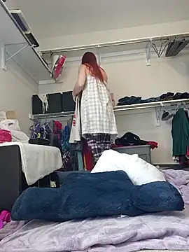 Snapshot of poleslut69 chatting on February 9, 2026, 2:15 pm poleslut69 online show from February 9, 2026, 2:15 pm