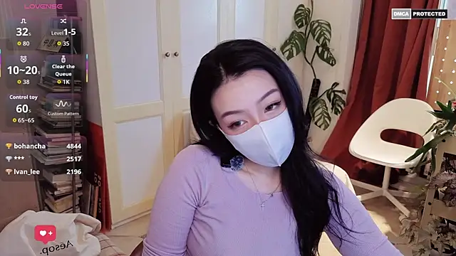 nayomi 34f online show from April 6, 2026, 4:57 am