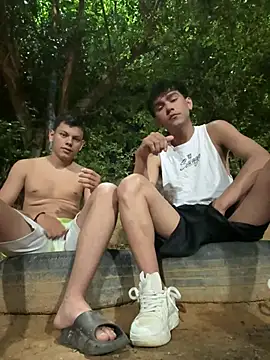 Snapshot of Latin_boys79 chatting on February 26, 2026, 5:40 am Latin boys79 online show from February 26, 2026, 5:40 am