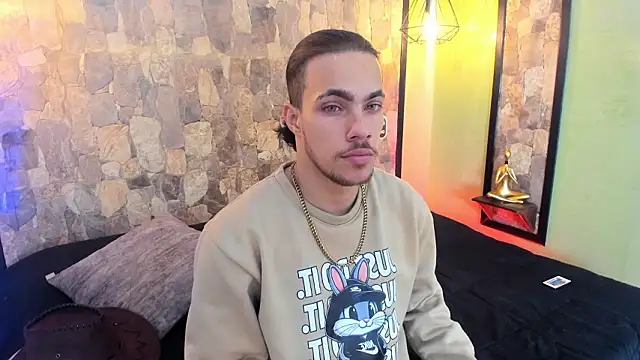 PatrickS25 online show from February 5, 2026, 4:19 am