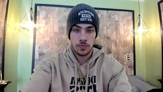 PatrickS25 online show from February 3, 2026, 4:10 am