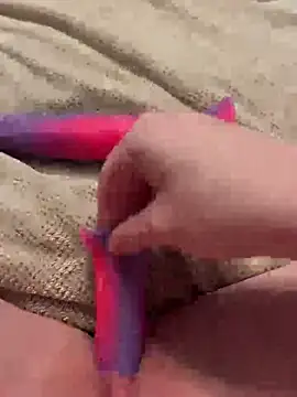 kenziebby0202 online show from January 6, 2026, 5:44 am