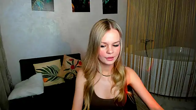 MidnighteAura online show from July 4, 2026, 7:29 pm