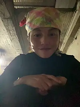 Snapshot of Lilik2 chatting on December 15, 2025, 12:11 pm Lilik2 online show from December 15, 2025, 12:11 pm