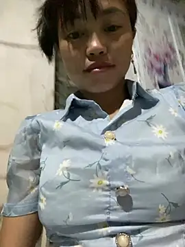 Snapshot of Lilik2 chatting on March 2, 2026, 9:44 pm Lilik2 online show from March 2, 2026, 9:44 pm