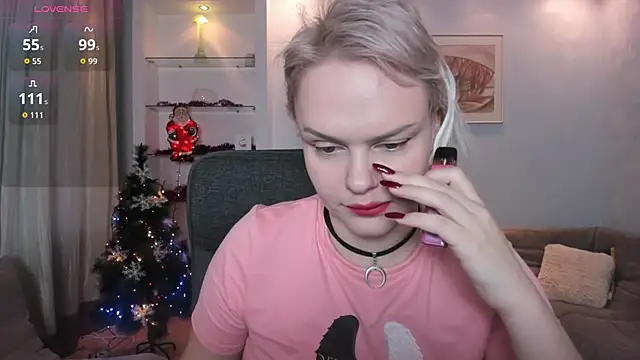 Snapshot of KamillaJei chatting on January 9, 2026, 5:58 am KamillaJei online show from January 9, 2026, 5:58 am