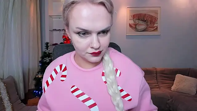 Snapshot of KamillaJei chatting on December 17, 2025, 6:18 am KamillaJei online show from December 17, 2025, 6:18 am