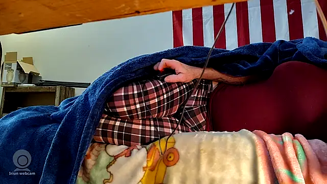 Snapshot of Olewrench35 chatting on December 4, 2025, 4:55 am Olewrench35 online show from December 4, 2025, 4:55 am