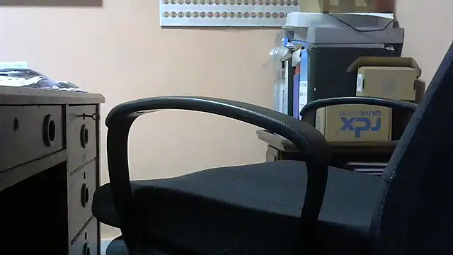 Yoghi65 online show from December 1, 2025, 1:34 pm