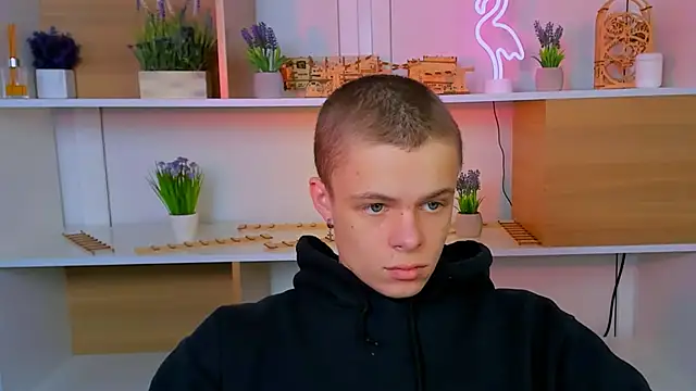 veldi to online show from December 17, 2025, 12:32 pm