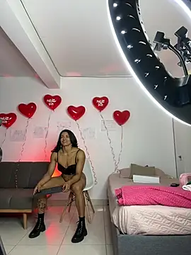 Snapshot of IrisFit chatting on February 14, 2026, 11:43 am IrisFit online show from February 14, 2026, 11:43 am